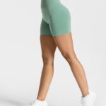 Clothing TEVEO Timeless Scrunch Short Sage Women 2HL08D222